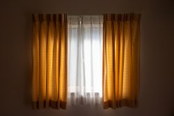How to Block Light from the Top of Curtains: Effective Solutions for a Darker Room